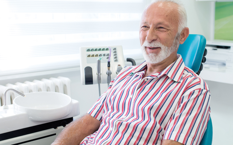 man-in-dental-chair-752x468.jpg