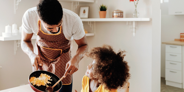 father-and-son-cooking-600x300.jpg