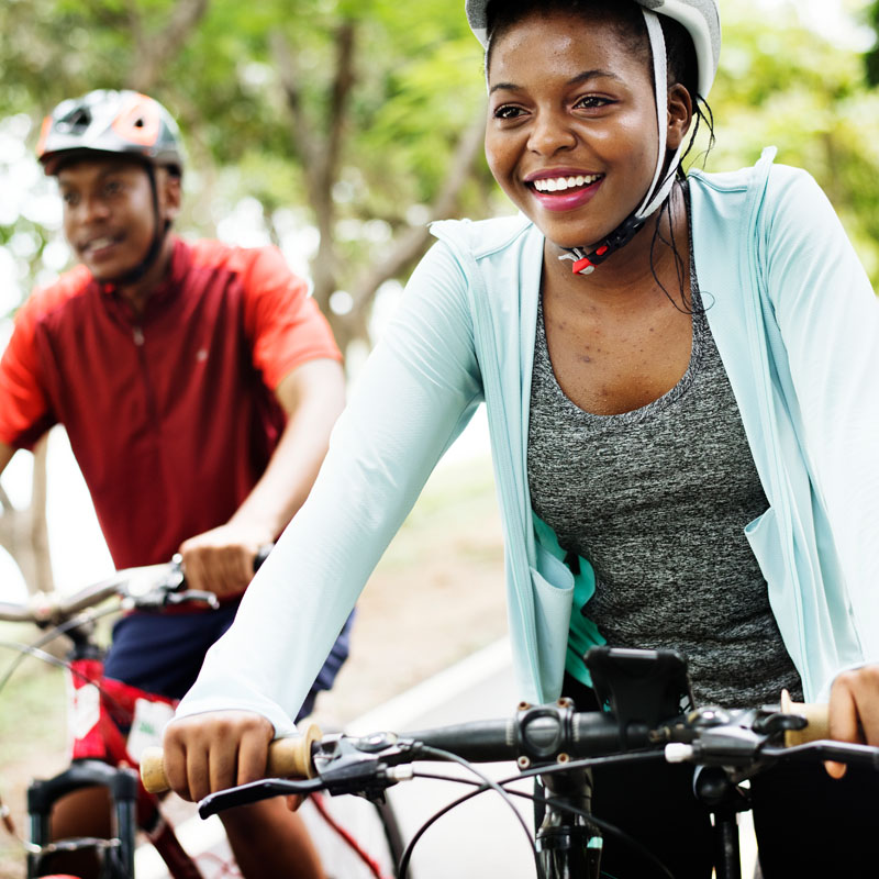 couple-riding-bikes-800x800.jpg