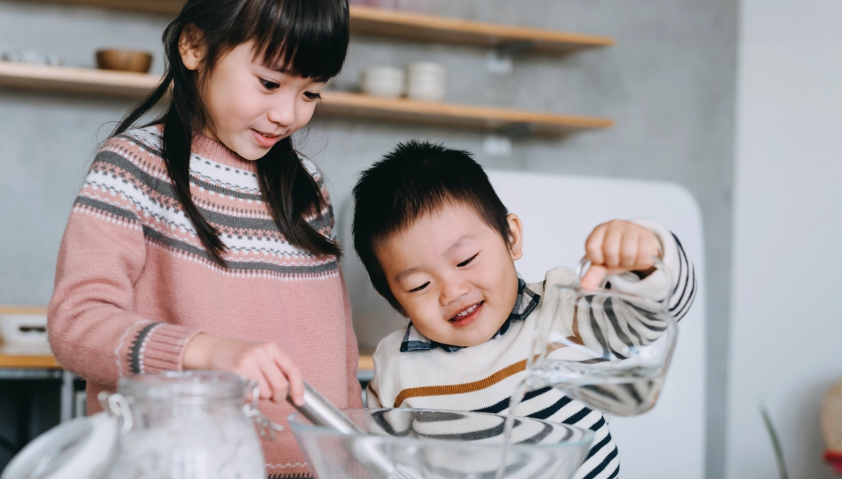 two-kids-baking-1200x683.webp