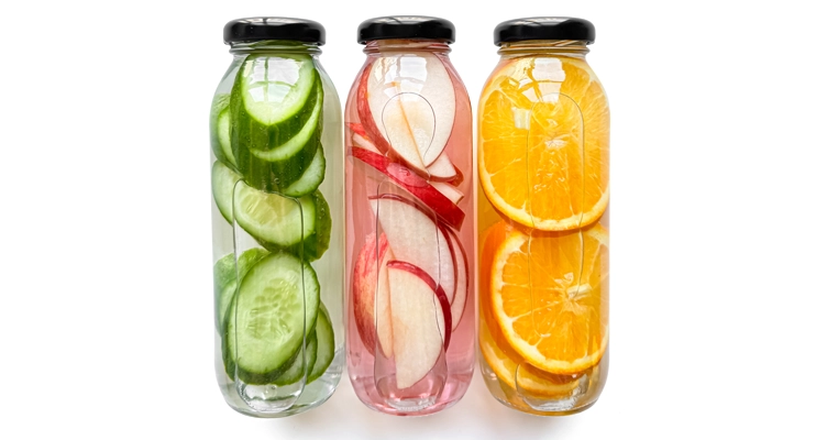 fruit-infused-water-bottles-752x400.webp