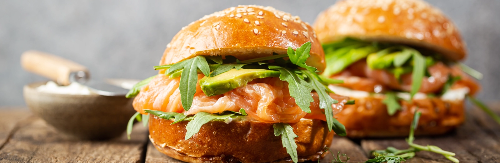 avocado-salmon-burger-1600x522.webp