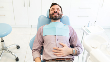 man-in-dental-chair-352x200.jpg
