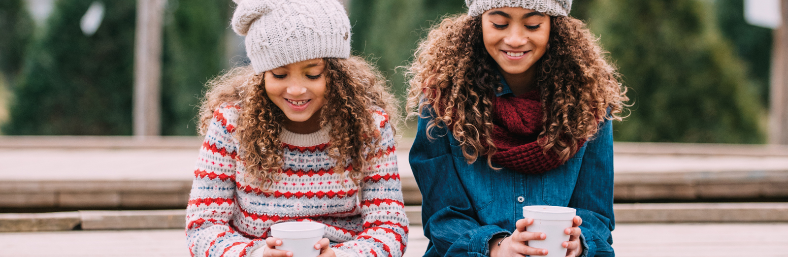 girls-drinking-hot-chocolate-1600x522.jpg